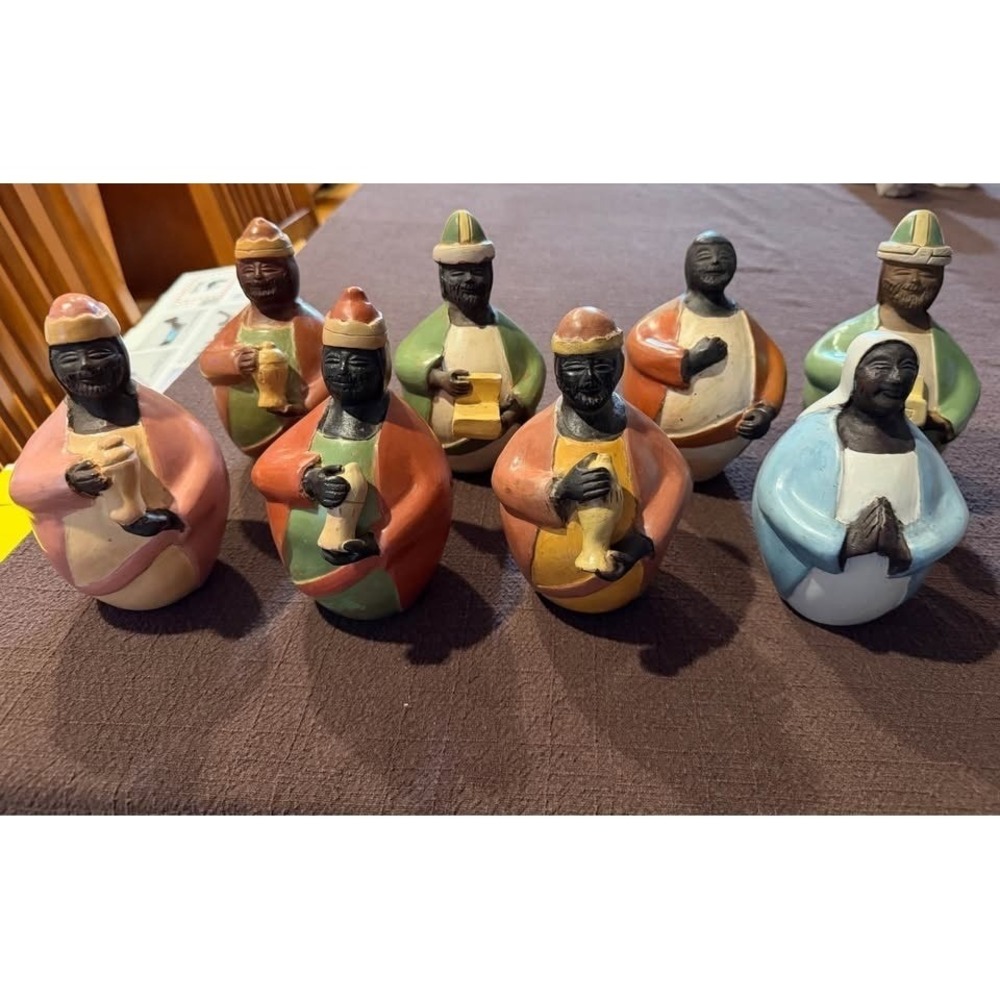 Peruvian folk art Chulucanas pottery figurines nativity Peru terracotta clay